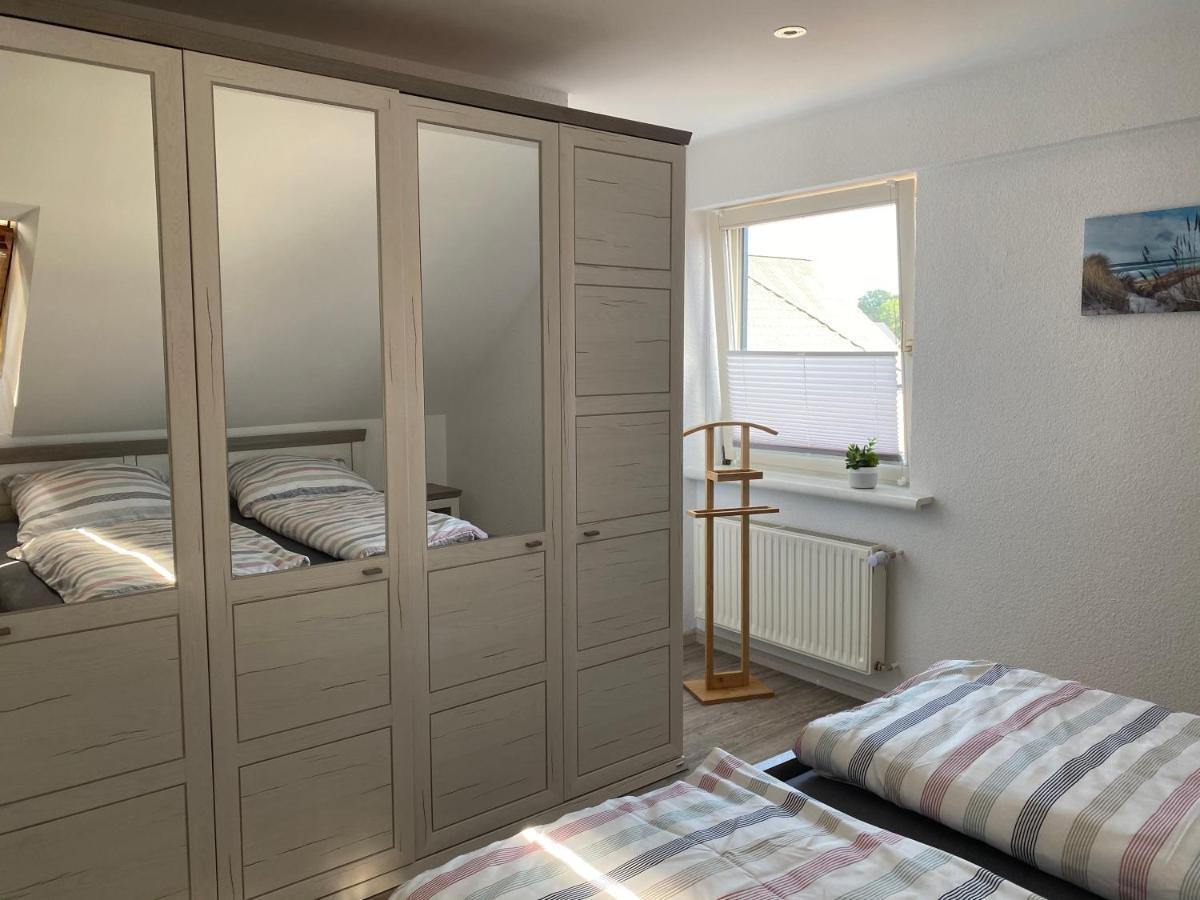 Traumhafte Dachgeschosswohnung 코니그스루터암엘름 외부 사진