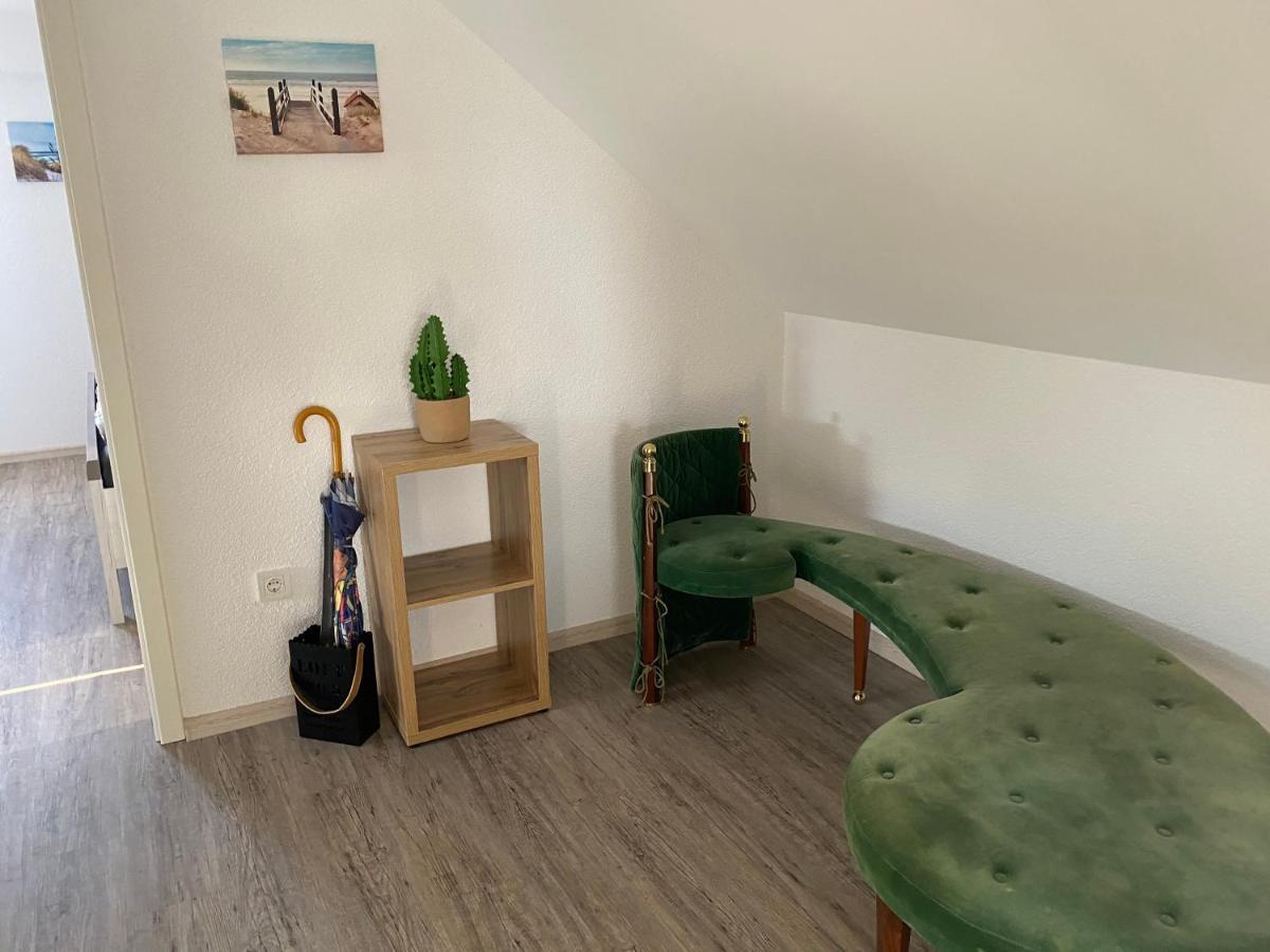 Traumhafte Dachgeschosswohnung 코니그스루터암엘름 외부 사진