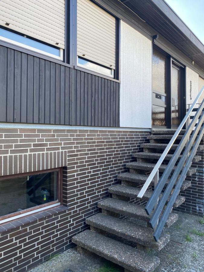 Traumhafte Dachgeschosswohnung 코니그스루터암엘름 외부 사진